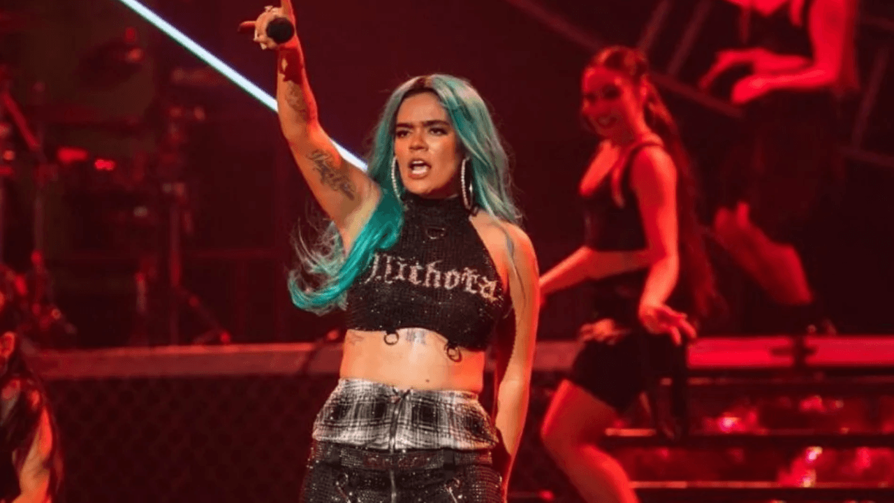 Imagen de ‘Familia los amo’: Con emotivas palabras se despidió karol G de sus fanáticos hondureños