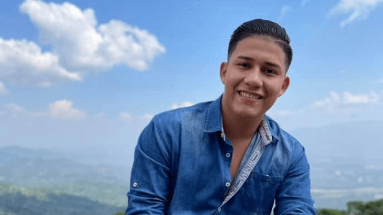 Imagen Principal de Nota: Luis Laboriel sorprende al compartir foto de cómo se miraría si fuera mujer