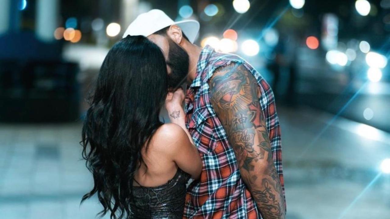 Imagen Principal de Nota: Jeyel lanza video entre rumores de amorío con 'Campanita'; esto dijo la catracha