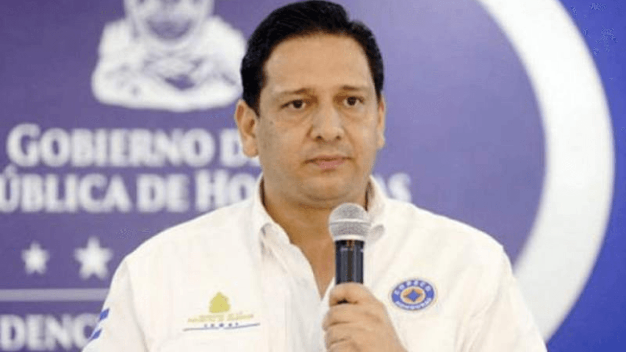 Imagen Principal de Nota: Emiten requerimiento fiscal con orden de captura para Gabriel Rubí por caso triaje en El Tórax