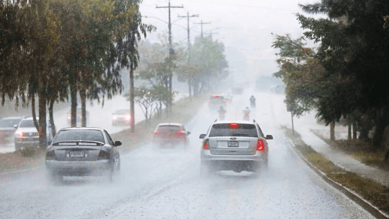 Imagen Principal de Nota: Ingreso de onda tropical dejará fuertes lluvias en Honduras a partir de este lunes 4 de julio