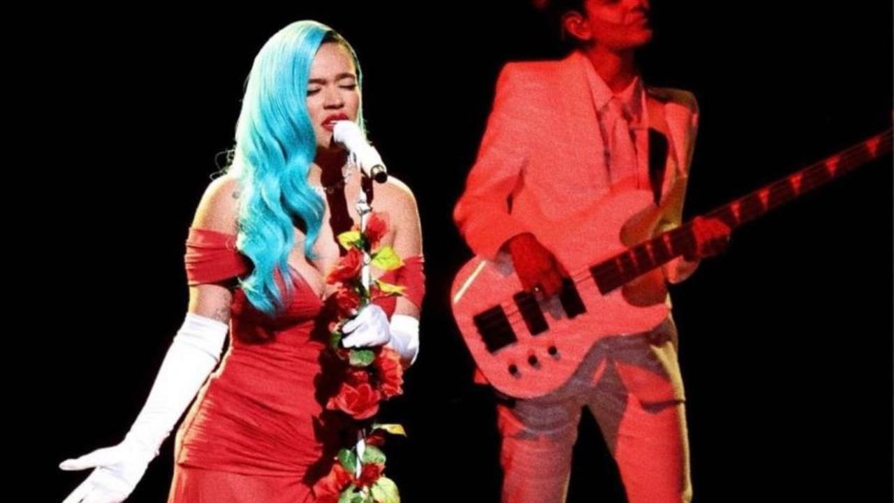 Imagen Principal de Nota: ¿Nueva moda? Karol G aparece con su nuevo look