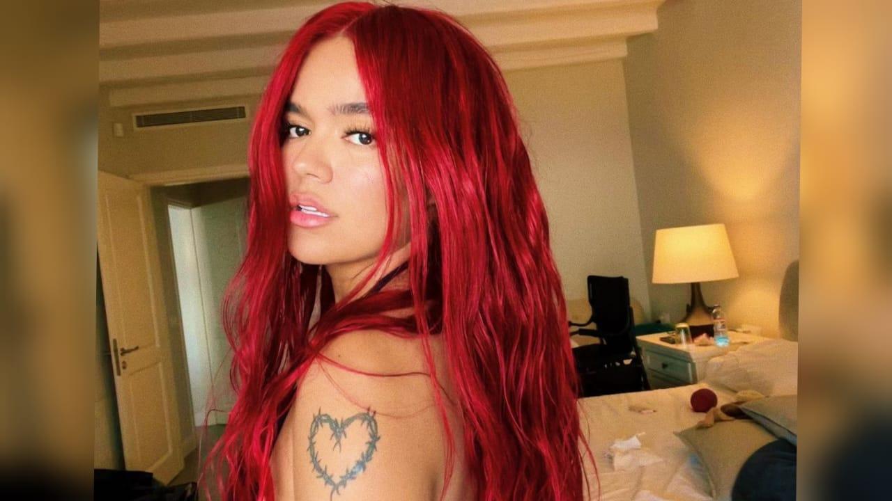 Imagen Principal de Nota: Karol G sube la temperatura luciendo su melena roja