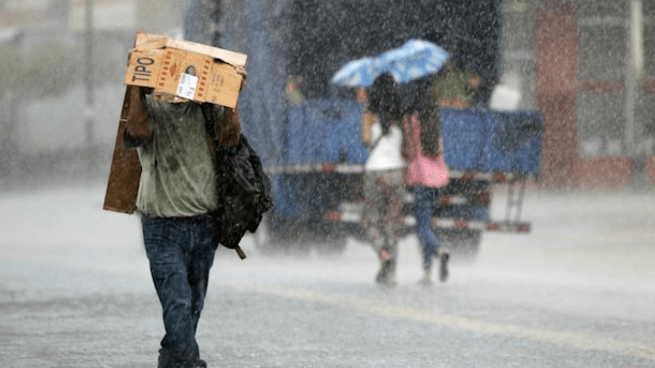 Imagen Principal de Nota: Lluvias con actividad eléctrica continuarán  registrándose en varios departamentos de Honduras