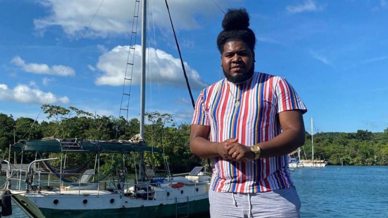 Imagen de ‘La More’ responde con contundente mensaje a usuario que lo llamó ‘gay’