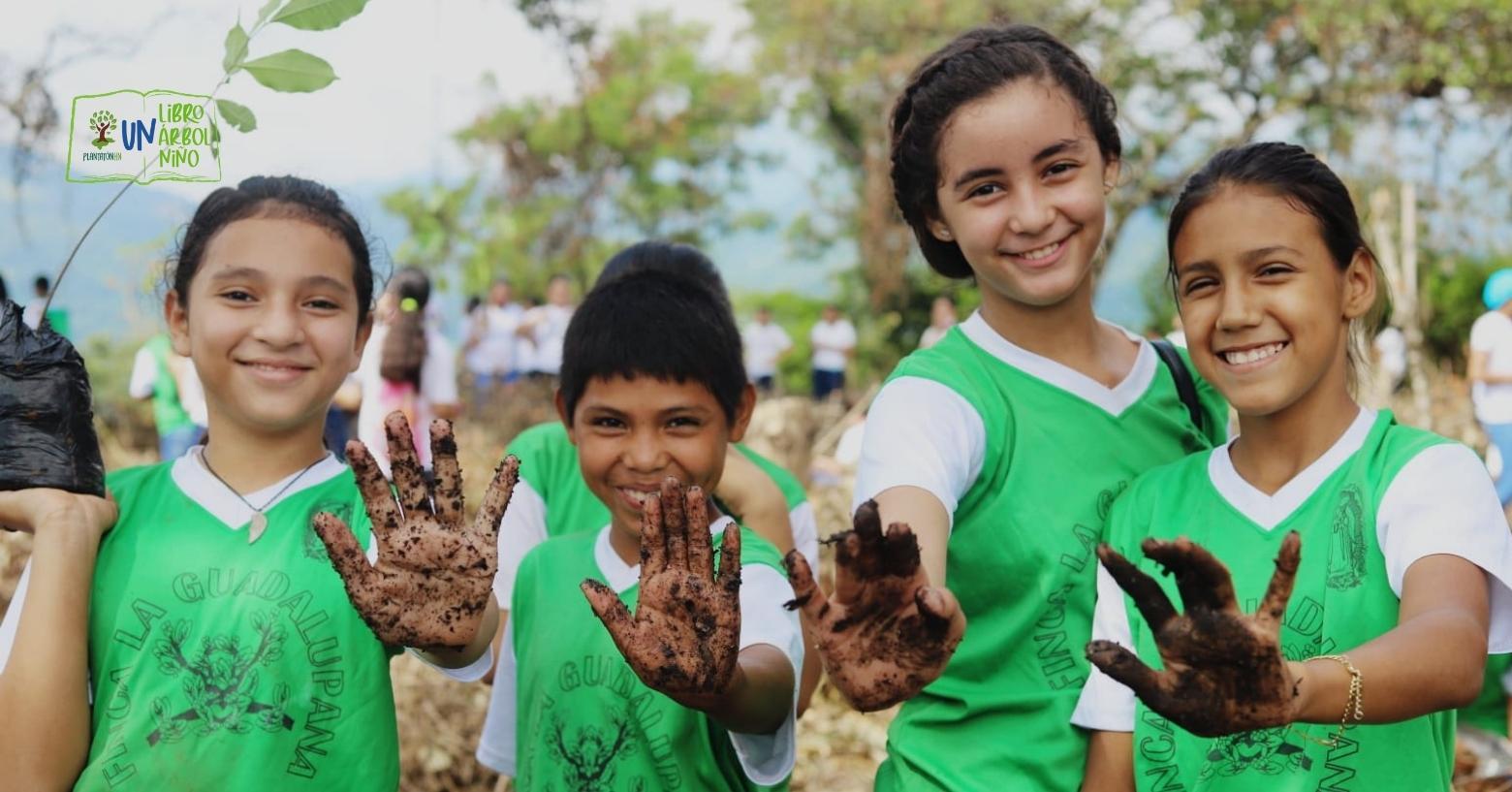 Imagen Principal de Nota: PlantatónHn: 'Un libro, Un Árbol, Un Niño' llega hasta Trinidad, Santa Bárbara
