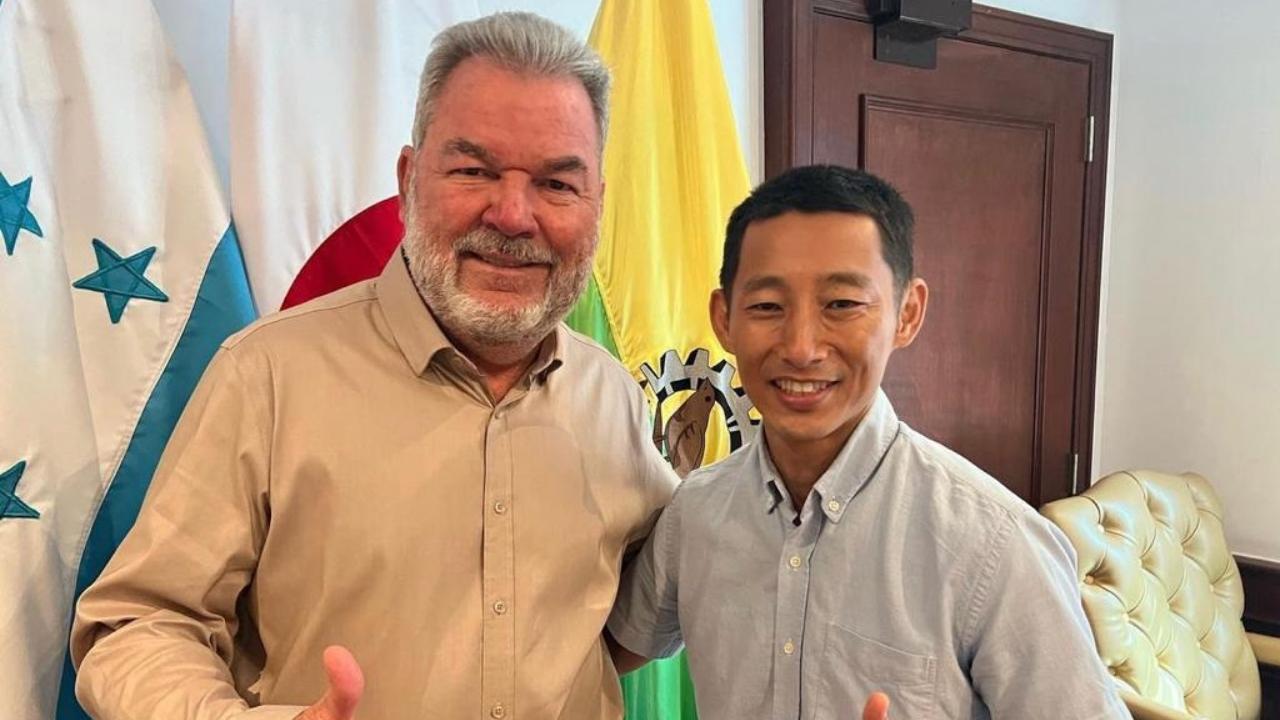 Imagen Principal de Nota: Roberto Contreras a Shin Fujiyama: 'Su corazón es hondureño'