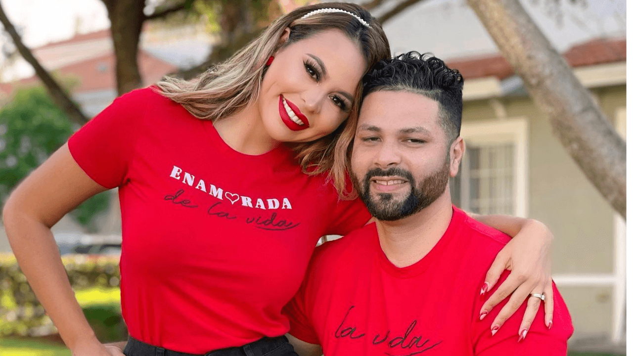 Imagen de 'Lipstickfables' defiende a su esposo y manda a estudiar inglés a quienes lo critican