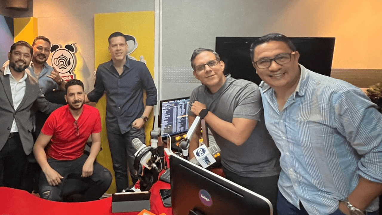 Imagen Principal de Nota: Lágrima Negra hace oficial el lanzamiento de su canción 'Puñadito de Arena'