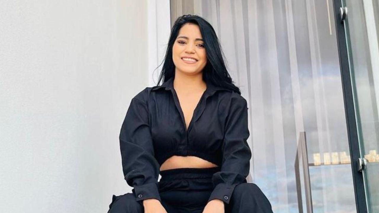 Imagen Principal de Nota: ¿Indirectas? Josselin Hernández causa controversia en redes con estos videos