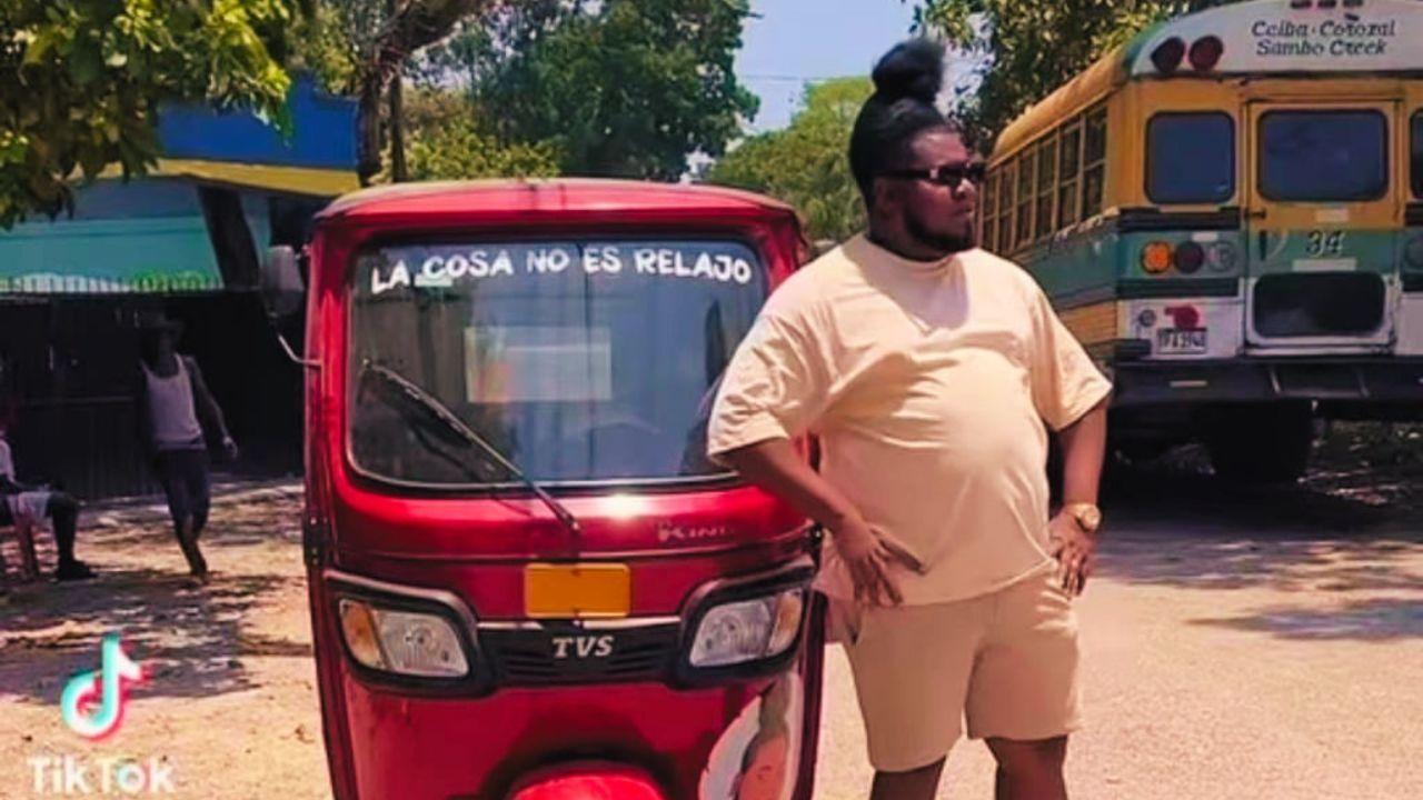 Imagen de ¿Nuevo emprendimiento? ‘La More’ ahora conduce mototaxis