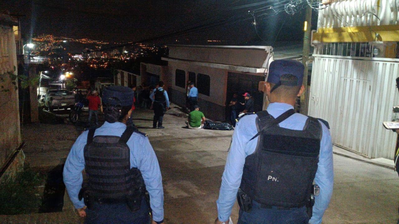 Imagen Principal de Nota: Nueva masacre deja tres personas asesinadas en la colonia Villa Nueva de la capital