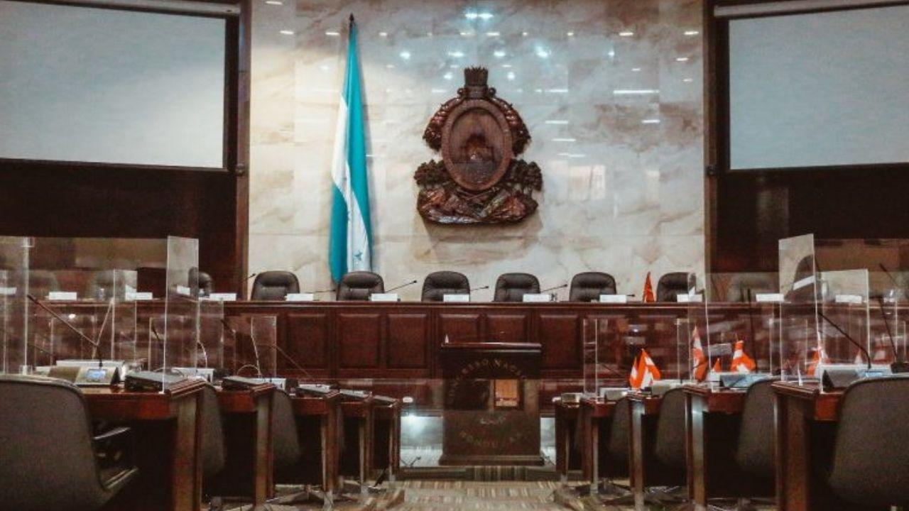 Imagen Principal de Nota: Más de L 43 millones cuesta mantener a diputados que no asisten a sesiones del CN