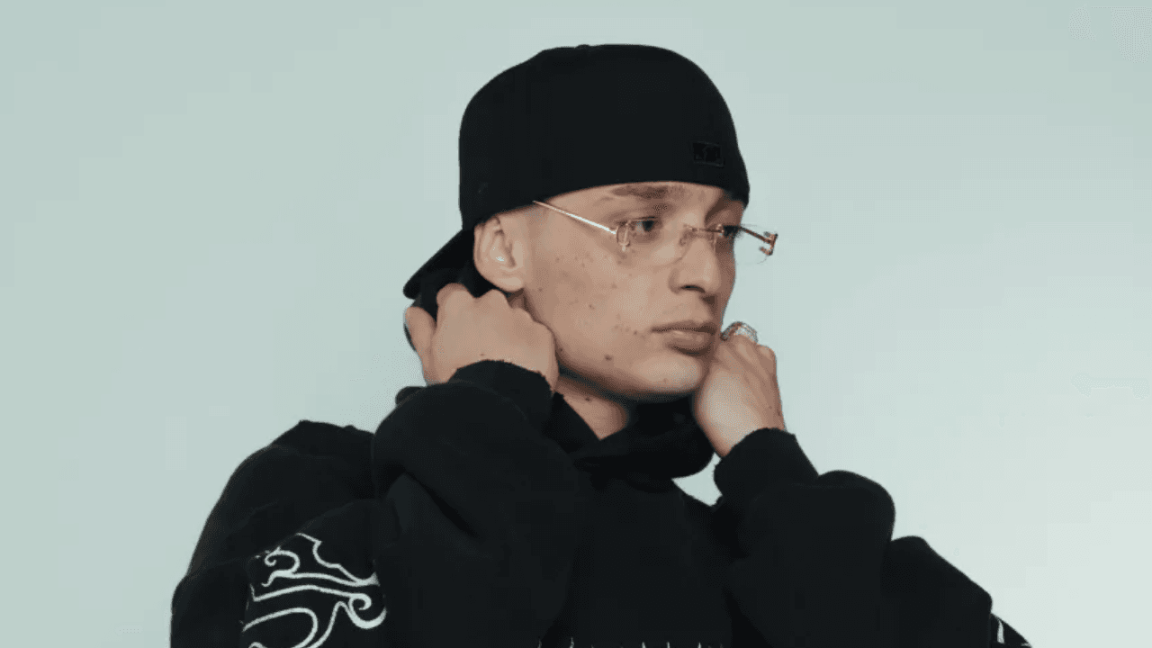 Imagen Principal de Nota: Peso Pluma lanza su  nuevo álbum 'Éxodo': del regional mexicano al trap y hip-hop