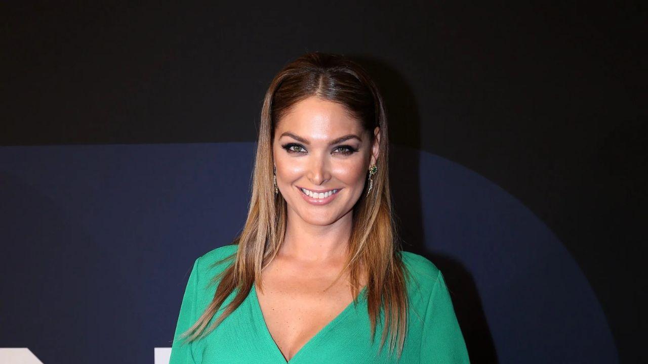 Imagen Principal de Nota: Blanca Soto reaparece en redes sociales ¿mostró a su bebé?