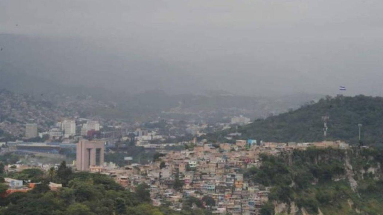 Imagen Principal de Nota: Lluvias aisladas y clima fresco para este domingo