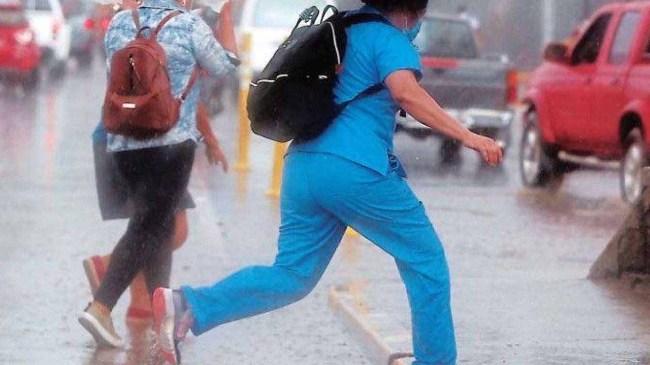 Imagen Principal de Nota: Honduras bajo lluvias y temperaturas frescas: Cuña de alta presión afecta gran parte del país