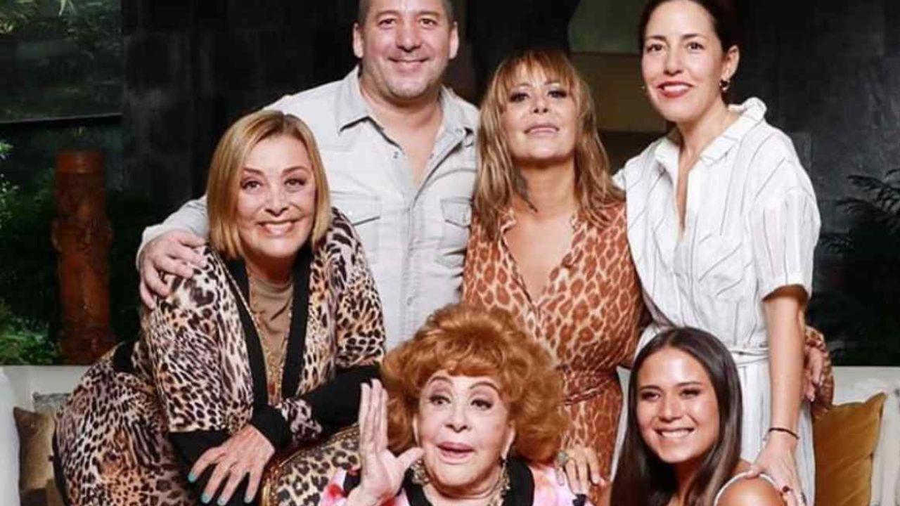 Imagen de La lectura del testamento de Silvia Pinal se retrasa tras la muerte del notario encargado: ¿qué pasará con su herencia?