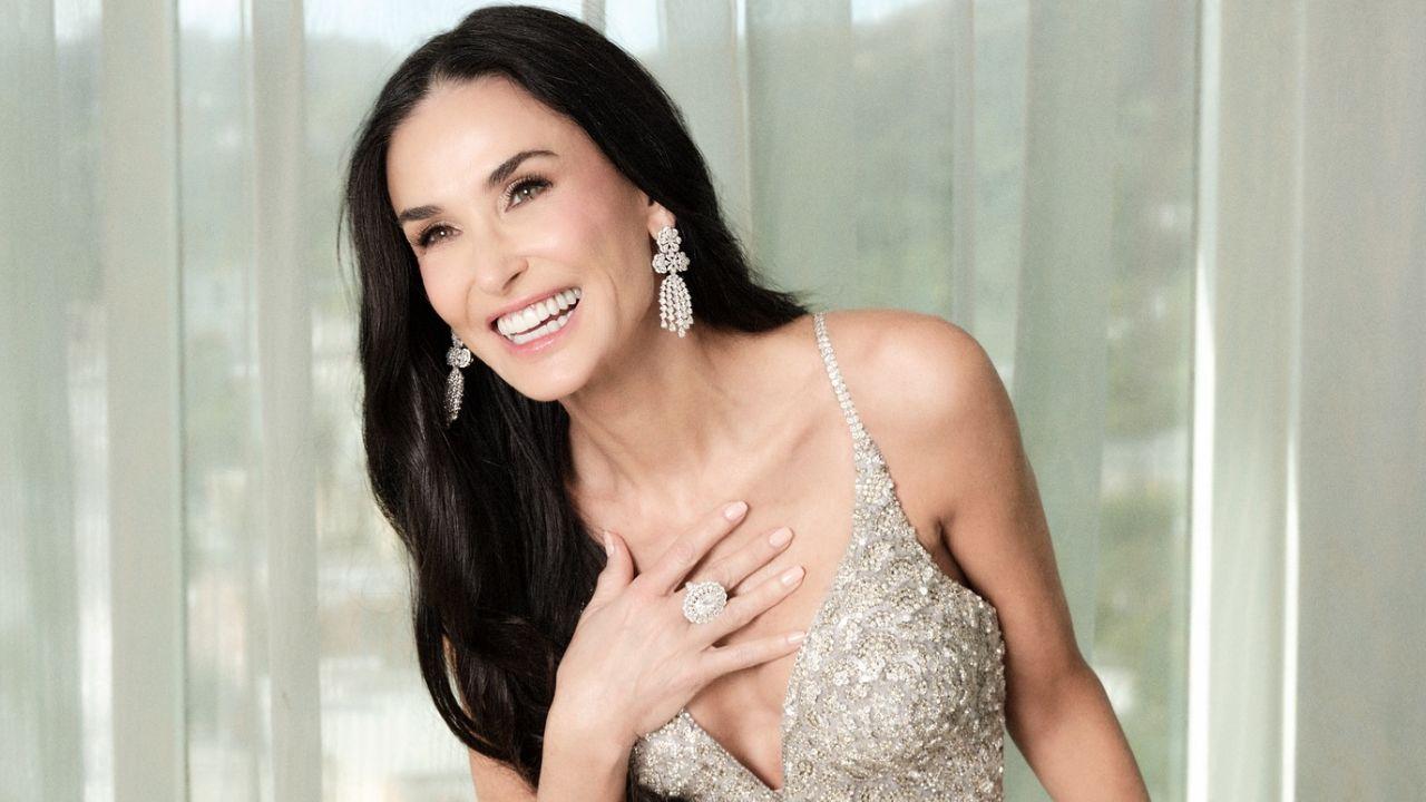 Imagen Principal de Nota: Demi Moore es elegida la mujer más bella del mundo por People: así reaccionaron sus hijas