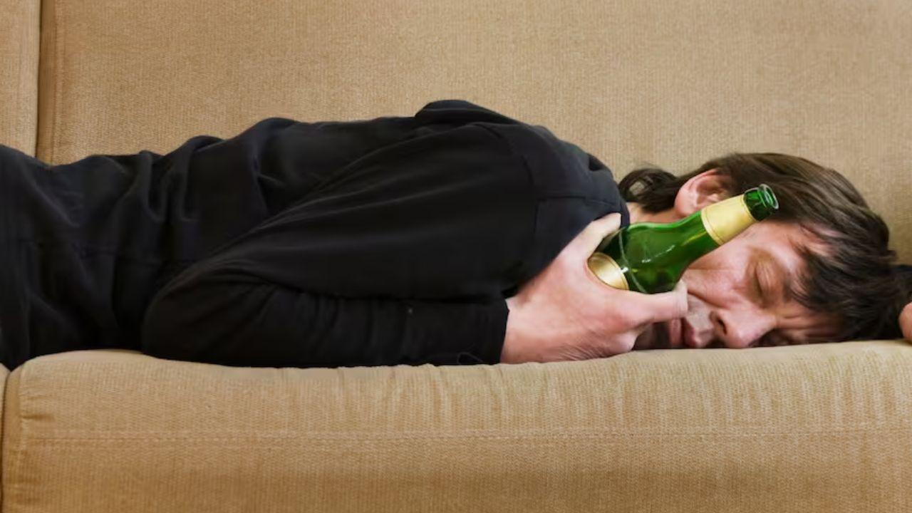Imagen Principal de Nota: Dormir menos de seis horas puede ser tan perjudicial como estar borracho en el trabajo: estudio