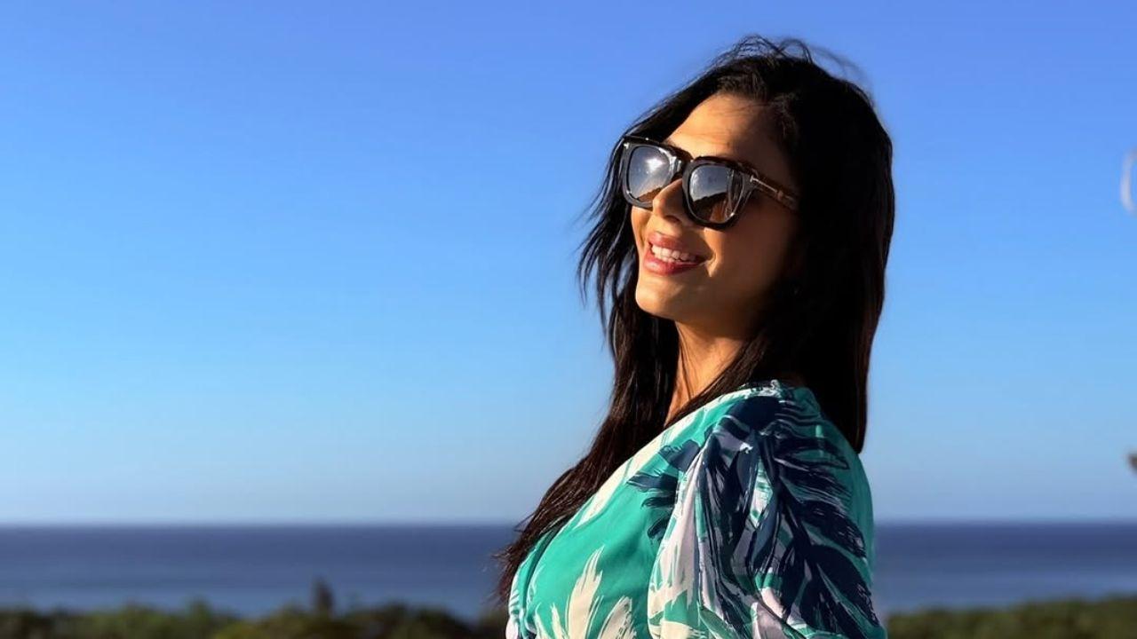 Imagen de Loren Mercadal  sorprende con sensual  foto en la playa