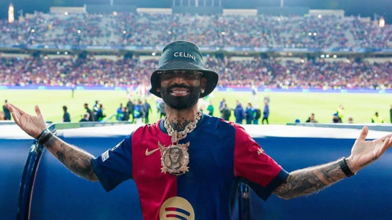 Imagen Principal de Nota: Arcángel se declara culé: apoyó al Barcelona en la semifinal ante el Inter