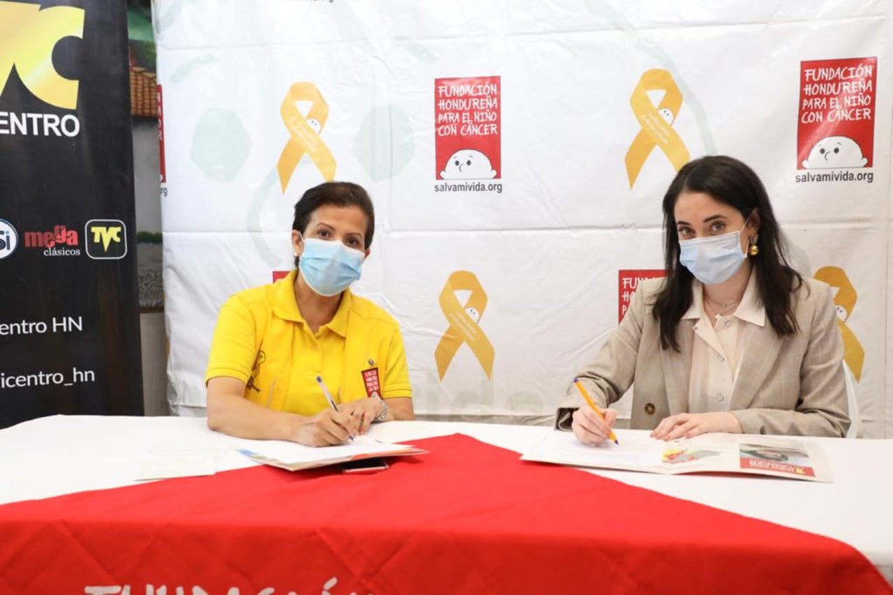 Imagen Principal de Nota: Televicentro y Fundación Hondureña para el Niño con Cáncer firman convenio previo al estreno de "Te doy la vida"