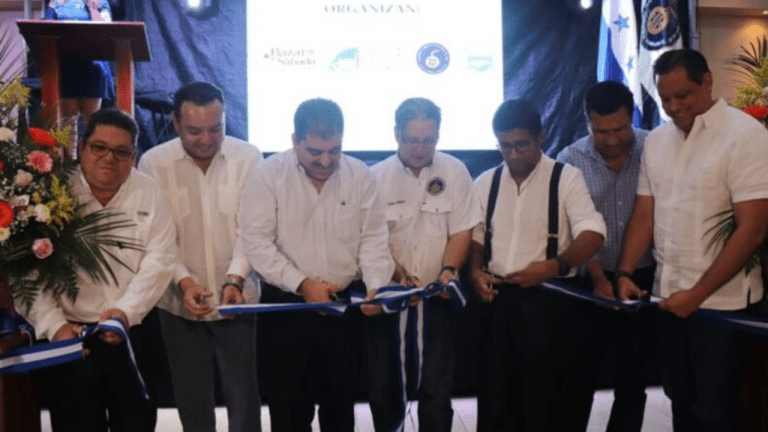 Imagen Principal de Nota: Bazar del Sábado fue inaugurado en Choluteca con apoyo de TVC y EU