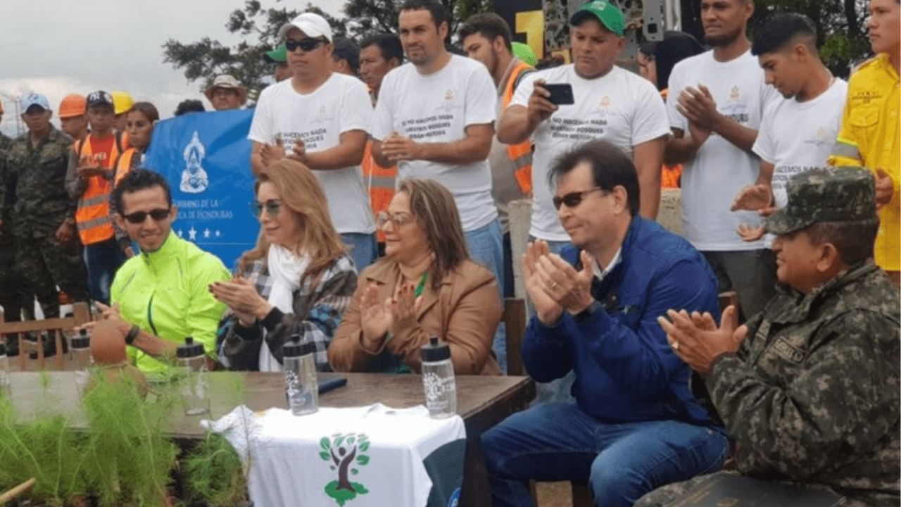 Imagen Principal de Nota: Con éxito concluyó la campaña de reforestación más grande de Honduras, PlantatonHN 2019