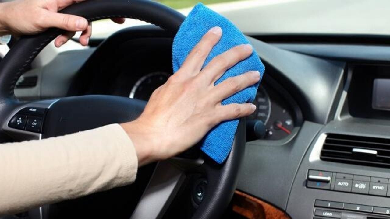 Imagen Principal de Nota: Conozca el artículo que nunca deberá faltar en tu carro para evitar el covid-19
