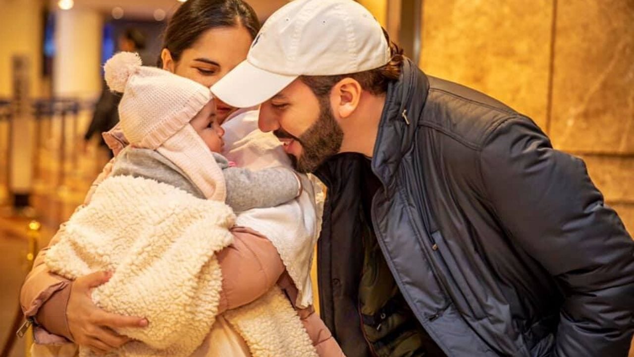 Imagen Principal de Nota: Esposa de Nayib Bukele envió romántico mensaje al mandatario por su primer día del padre