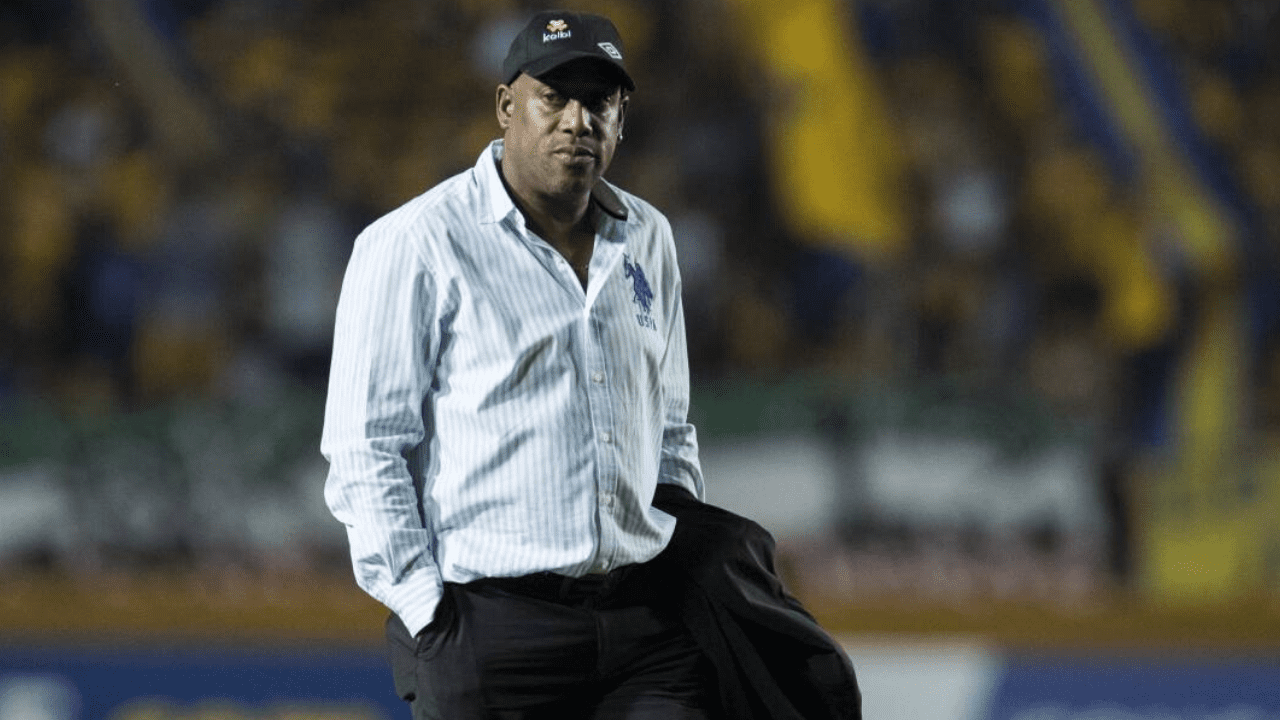 Imagen Principal de Nota: Medford dispara: “Respeto a Pinto como técnico y no como persona, me serruchó el piso”