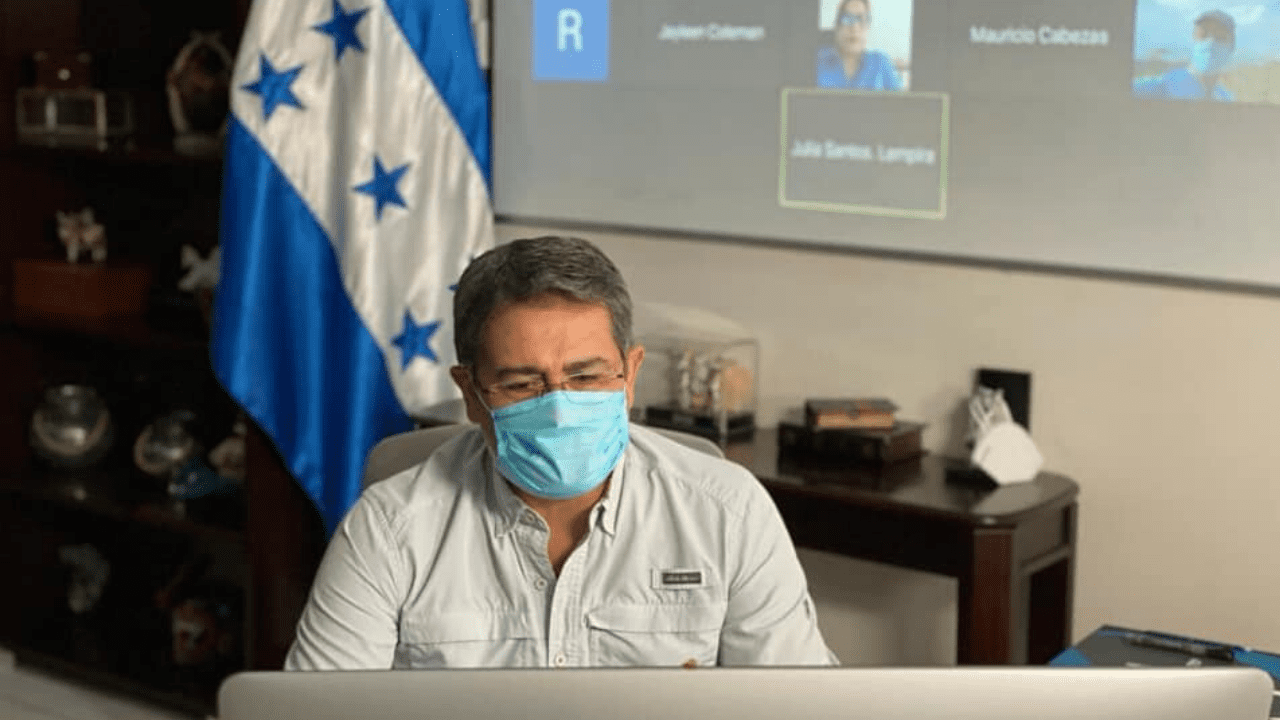 Imagen de Presidente Hernández y su esposa dan positivos de covid-19