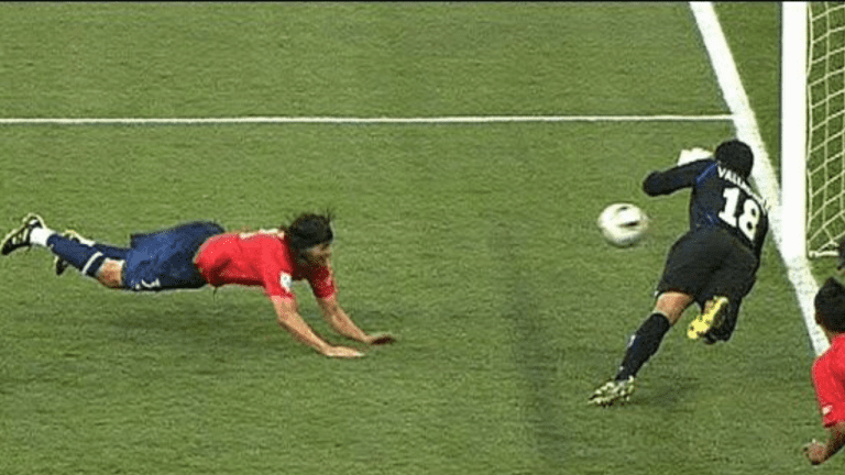 Imagen Principal de Nota: ¡Revívelo aquí! Se cumple una década que Noel Valladares hizo historia en la Copa del Mundo