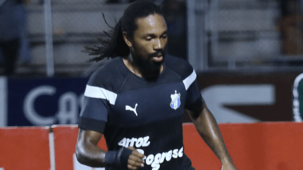 Imagen Principal de Nota: Roy Smith dice lo que más lo marcó al jugar en Honduras y la respuesta te sorprenderá