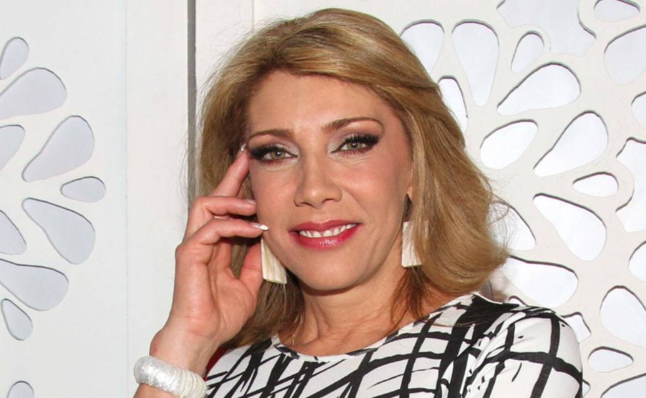 Imagen Principal de Nota: Cynthia Klitbo pierde su empleo y se ofrece a limpiar casas ante crisis por la pandemia en México