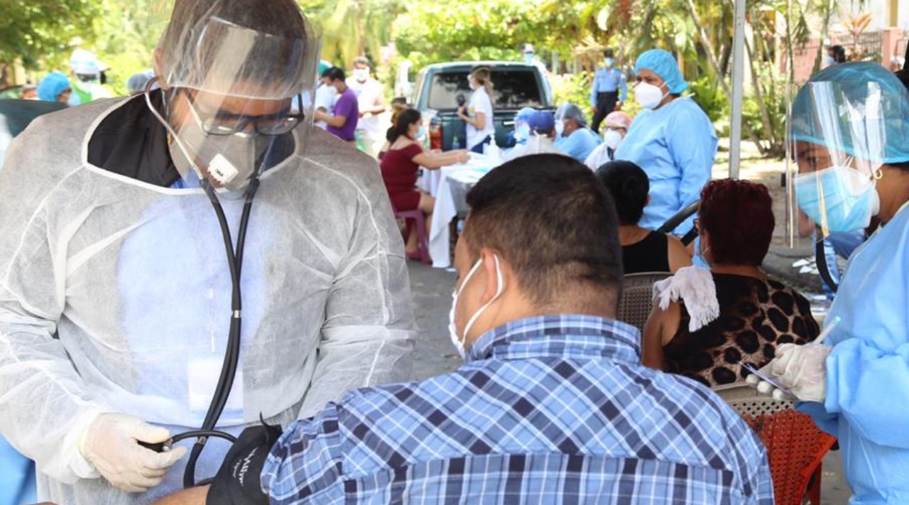 Imagen Principal de Nota: Salud habilita números telefónicos para consultar resultados de pruebas PCR