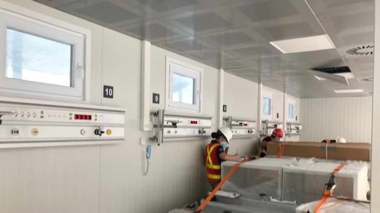 Imagen Principal de Nota: Aduanas finaliza revisión de contenedores y se instalará primer hospital móvil en San Pedro Sula