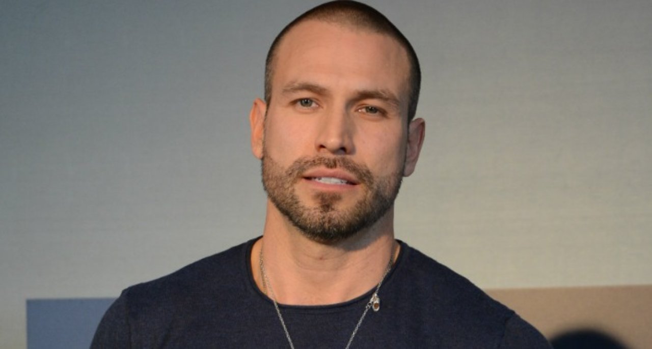 Imagen Principal de Nota: Rafael Amaya aparece en TikTok imitando a Aurelio Casillas, mira el divertido vídeo