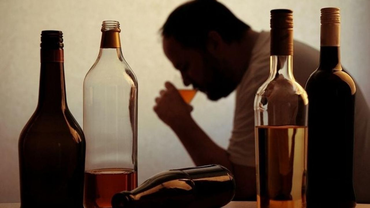 Imagen Principal de Nota: Ihadfa estima que la pandemia provoca que el 40 por ciento de los hondureños consuman alcohol