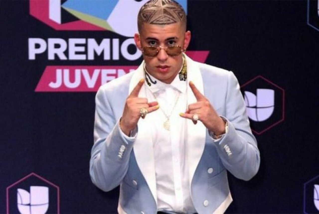 Imagen de Bad Bunny, el gran ganador en Premios Juventud 2020; se llevó ocho galardones