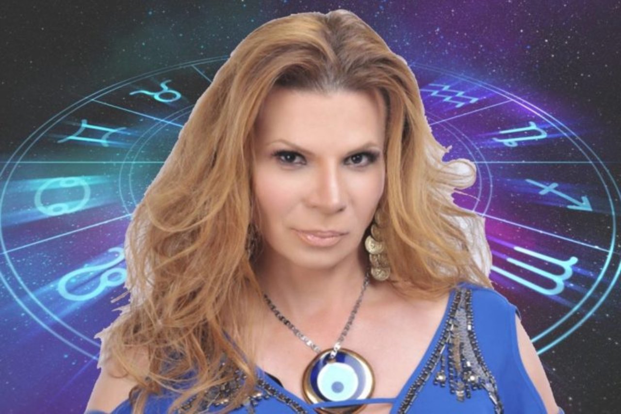 Imagen Principal de Nota: Mhoni Vidente hace una escalofriante predicción y asegura que  septiembre será el peor mes del 2020