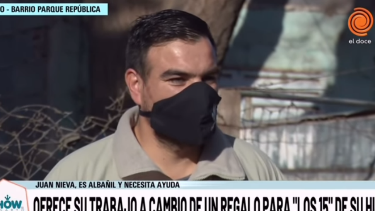 Imagen Principal de Nota: Albañil conmueve en redes al ofrecer su trabajo a cambio de una computadora para que su hija siga estudiando