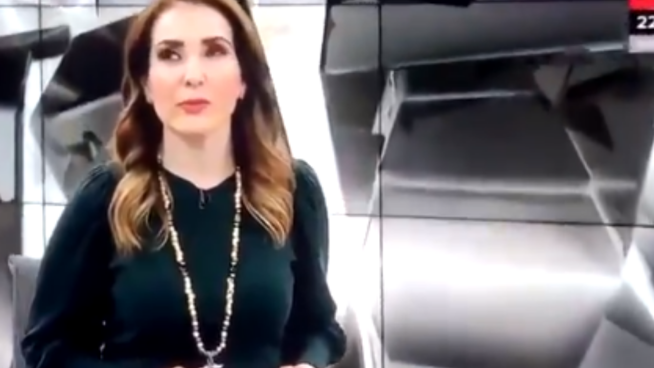 Imagen Principal de Nota: Una presentadora de noticias mexicana explota contra su equipo en plena trasmisión