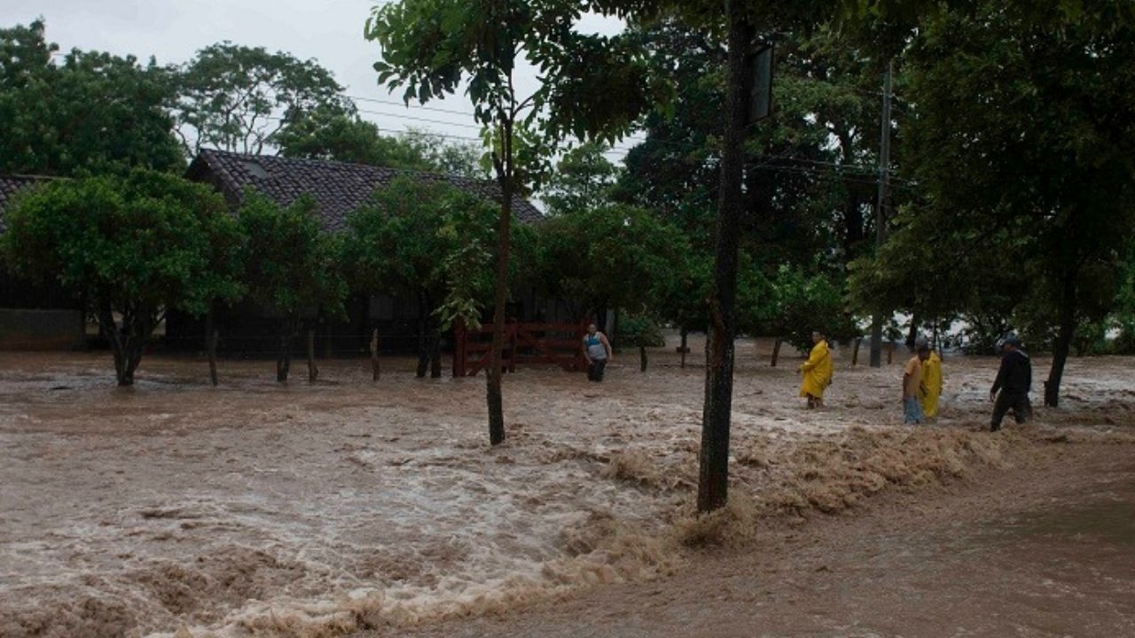 Imagen de El huracán Teddy retoma fuerza y afectará con lluvias al territorio hondureño el fin de semana