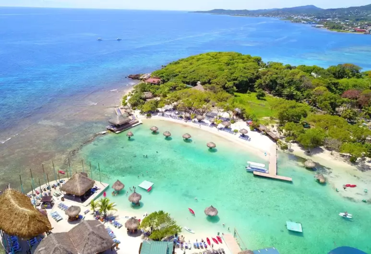 Imagen Principal de Nota: Tratado entre Honduras y Gran Bretaña prohíbe el traspaso de tierras de Islas de la Bahía, afirma el cónsul Matthew Harper