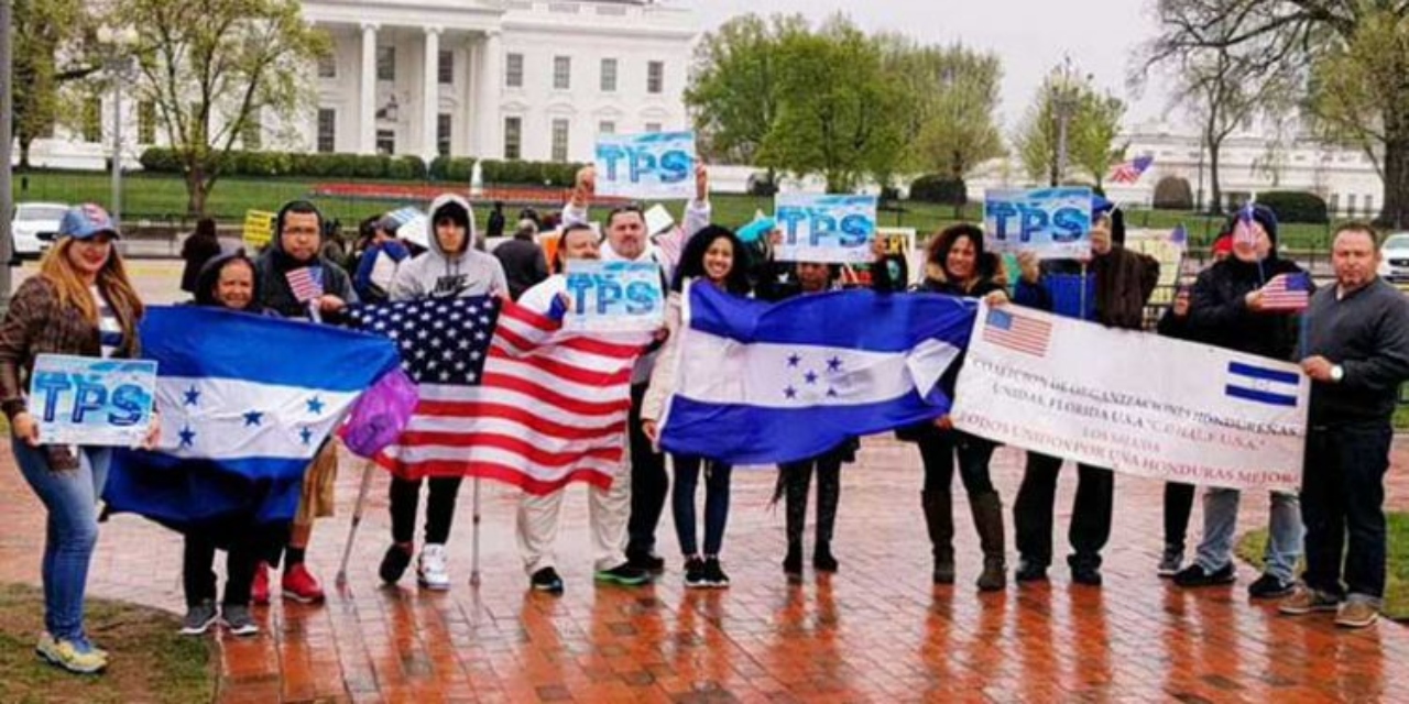 Imagen Principal de Nota: Hondureños en Estados Unidos aún tienen una oportunidad para extender el TPS, aseguran autoridades