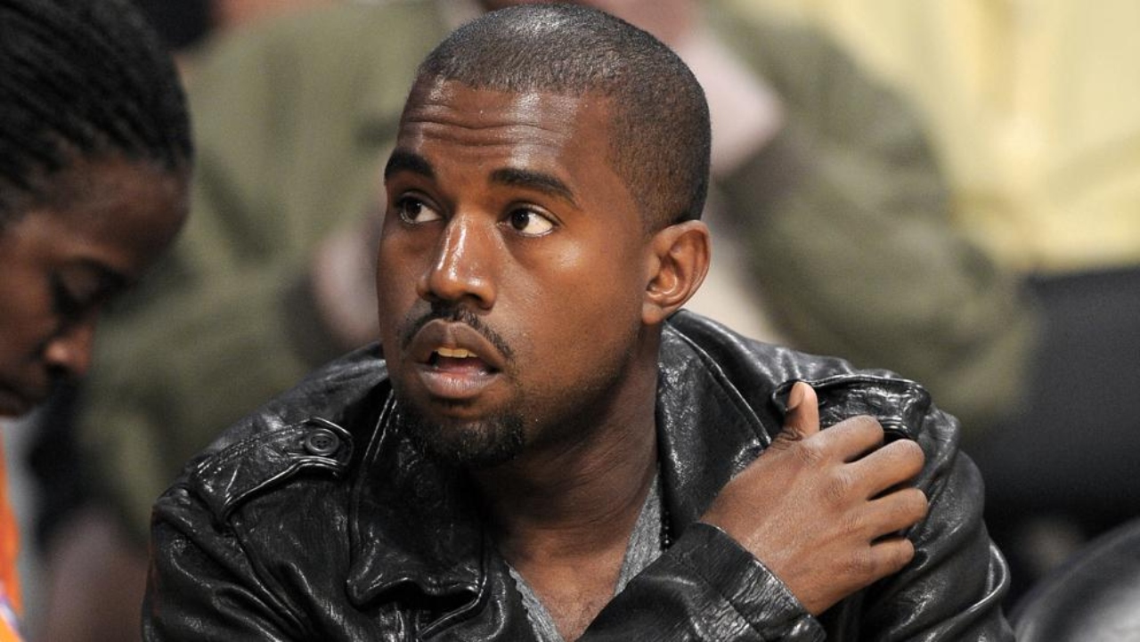 Imagen Principal de Nota: Twitter suspende la cuenta de Kanye West por publicar 'incoherentes mensajes'