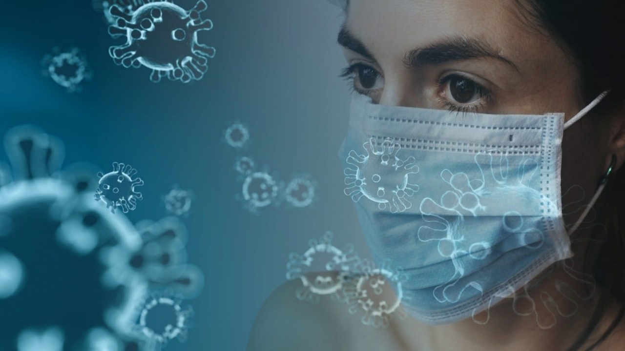 Imagen Principal de Nota: Hondureños se contagian de covid en reuniones familiares, aún usando mascarilla, revela médico internista