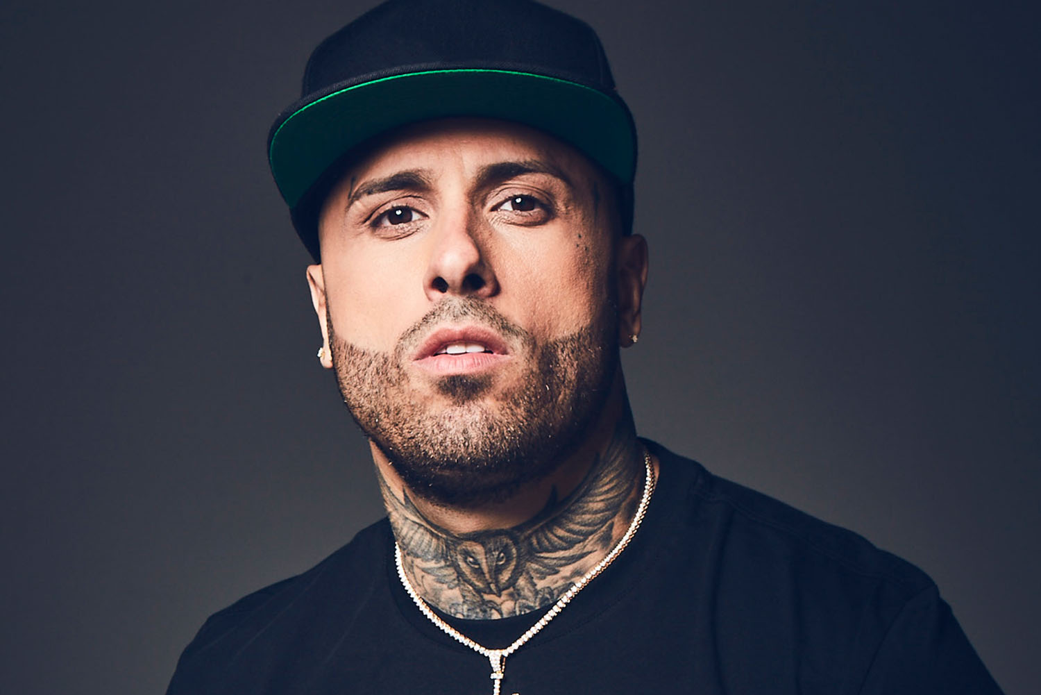 Imagen Principal de Nota: Nicky Jam muestra su transformación física al perder 20 kilos